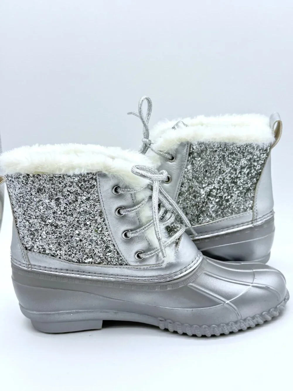 Women's Silver Glitter Duck Boots Faux Fur Coquette Y2K Snowcore Sz 8 3962